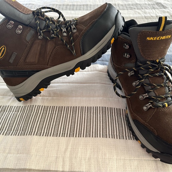 Men’s Skechers Hiking boots - Picture 3 of 7